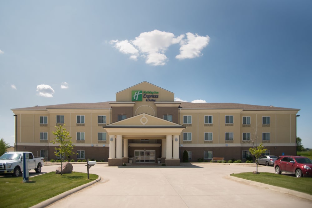 Holiday Inn Express Hotel & Suites Northwood by IHG - photo 40