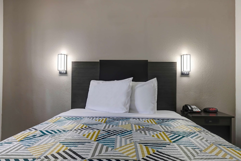 Studio 6 Arlington TX South Dallas - photo 3