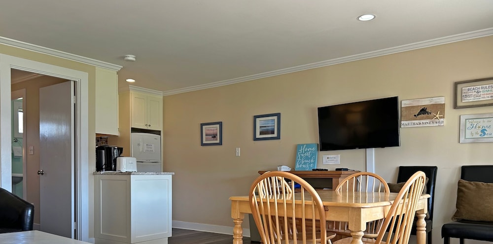 The Island Inn on Martha's Vineyard - photo 24