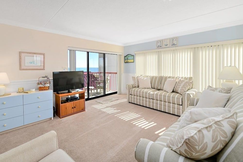 Fountainhead Towers - photo 18