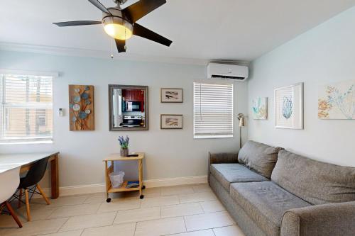 Pastel Dream in Hollywood, United States