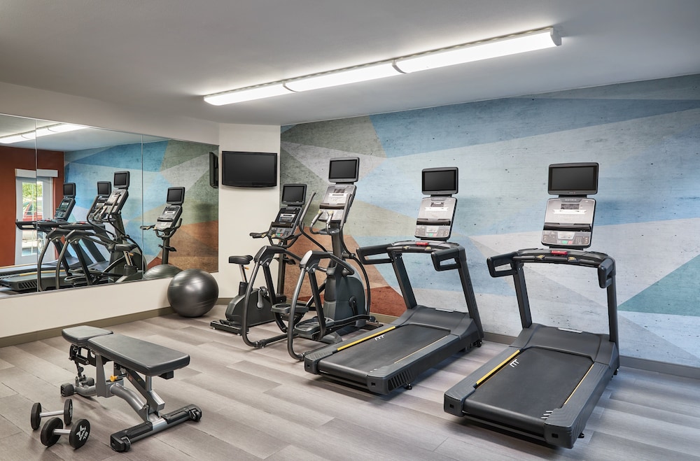 Candlewood Suites Milwaukee Airport by IHG - photo 38