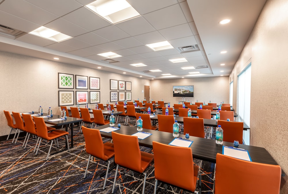 Holiday Inn Express & Suites Greenville S Piedmont by IHG - photo 47
