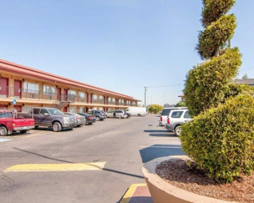 Quality Inn Airport Convention Center - featured photo