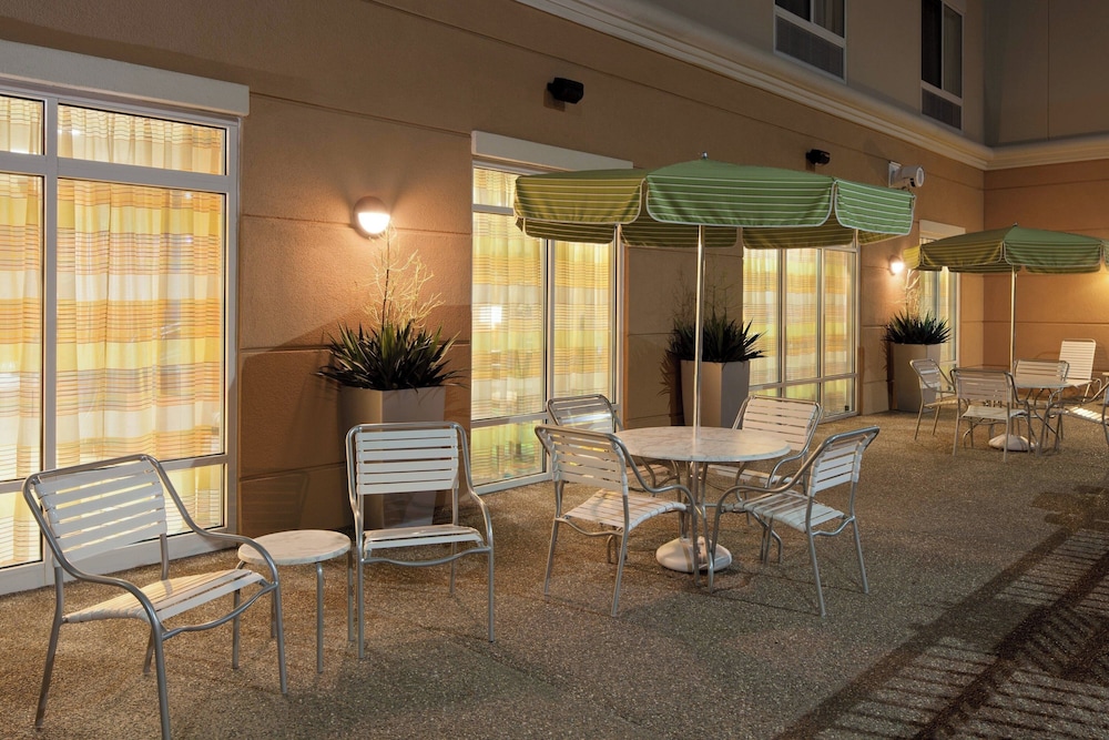 Fairfield Inn & Suites by Marriott Lewisburg - photo 19
