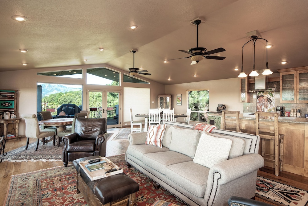 Alto Grand View by Ruidoso Vacation Rentals — 4-Star Luxury Hotel in Alto, United States