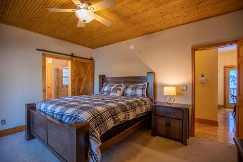 Lazy Bear Inn - photo 7
