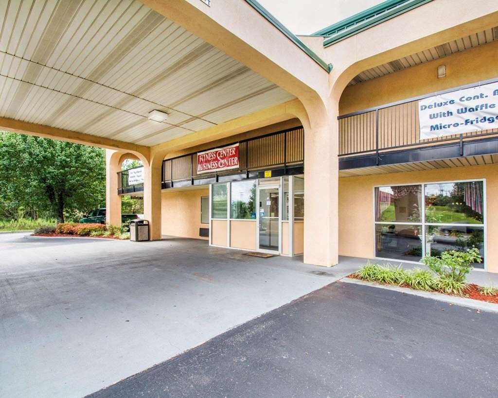 Econo Lodge Troy - photo 5