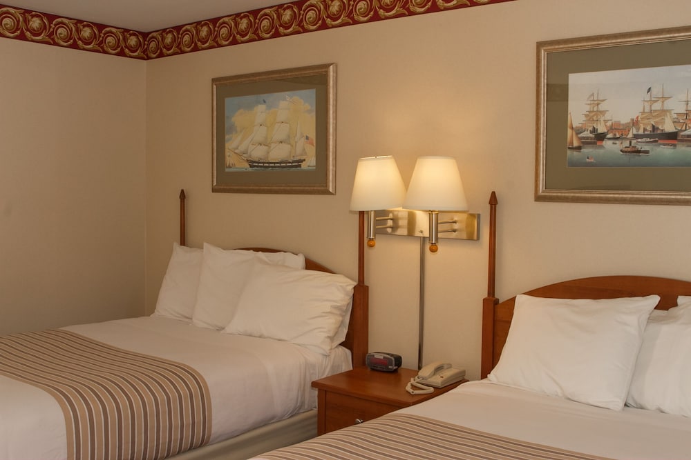 Flagship Inn & Suites - photo 10