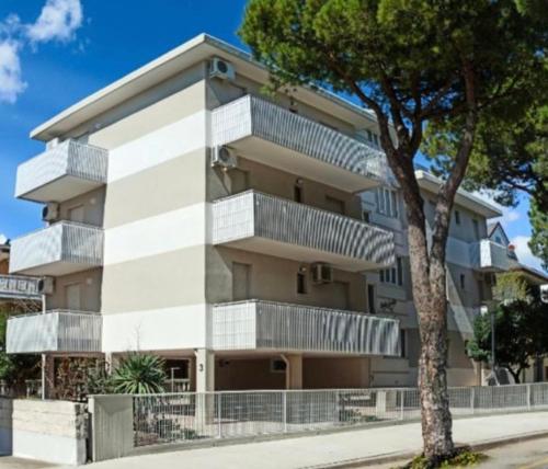 Appartamenti ANgeLA RusaleN — 4-Star Luxury Hotel in Lignano Sabbiadoro, Italy