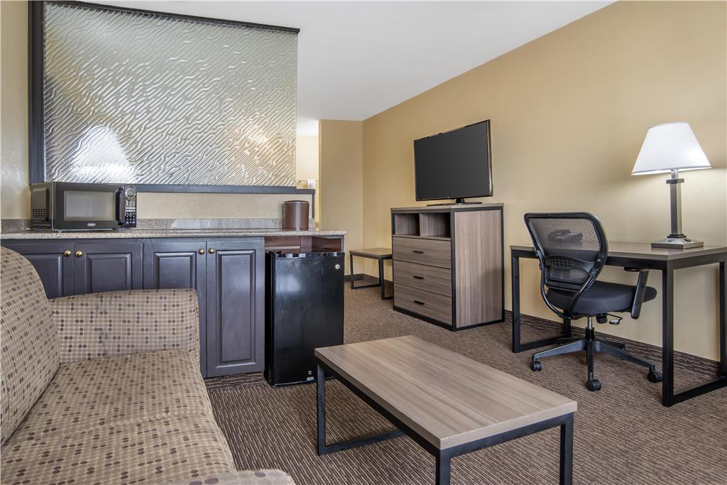 Best Western Plus Bessemer Hotel & Suites - photo 28
