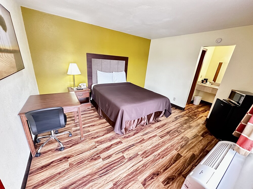 Regency Inn lola Kansas — hotel in Iola