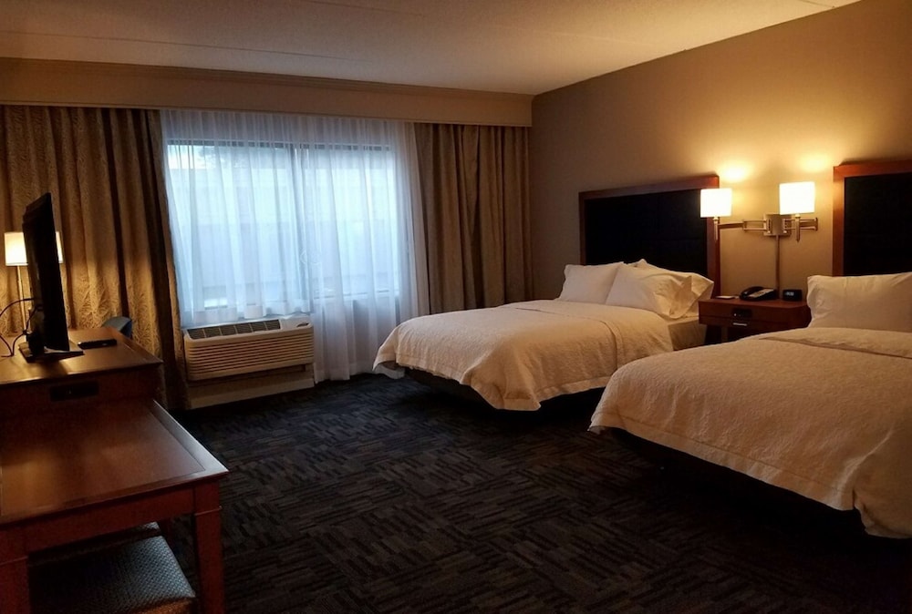 Hampton Inn & Suites Newburgh Stewart Airport - photo 15