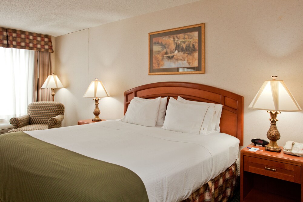 Holiday Inn Express & Suites Montpelier by IHG - photo 11