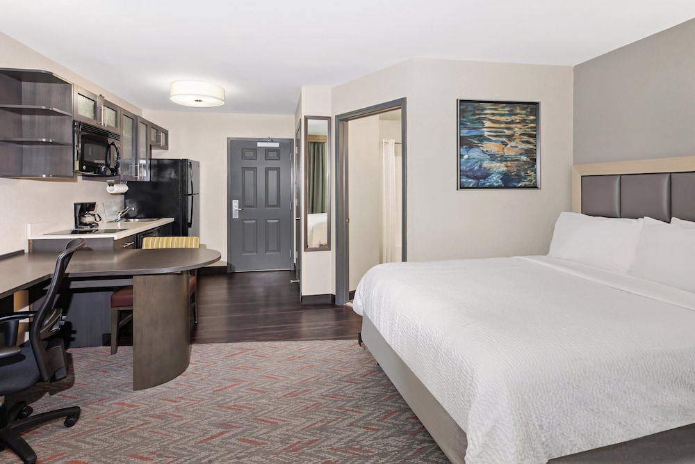 Candlewood Suites Appleton by IHG - photo 10