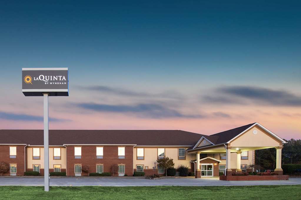 La Quinta Inn by Wyndham Calhoun South I 75 - photo 3