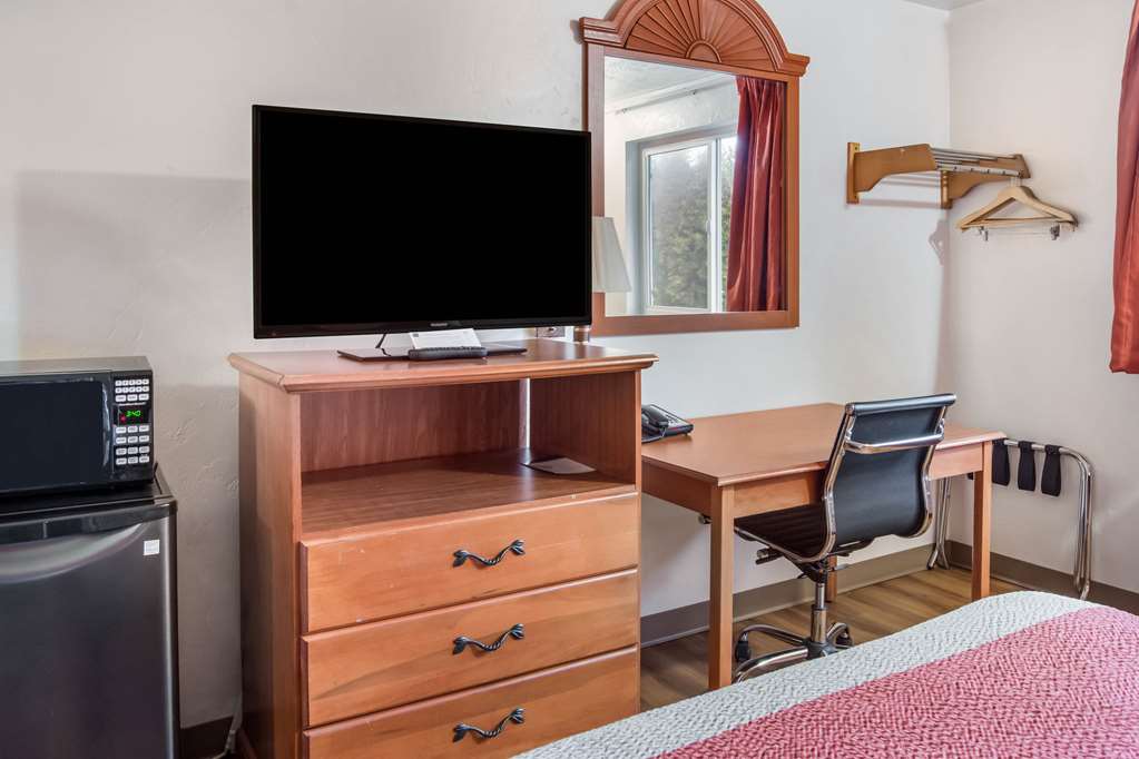 Motel 6 Wilsonville OR Portland - photo 12