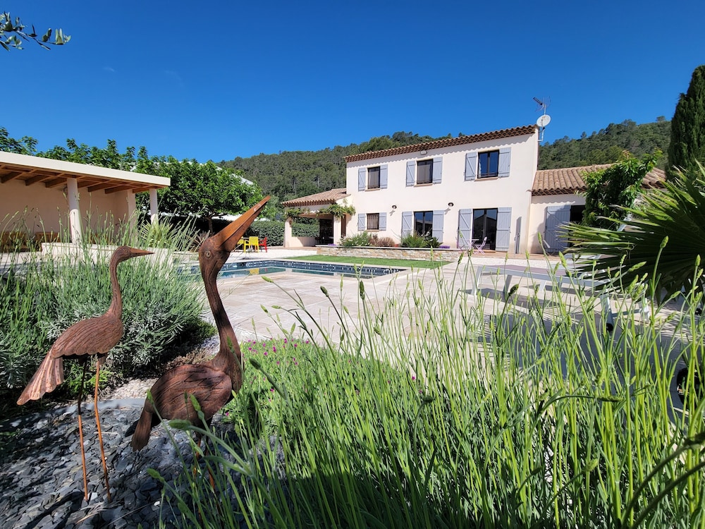 Villa Tropez — 4-Star Luxury Hotel in Le Luc, France