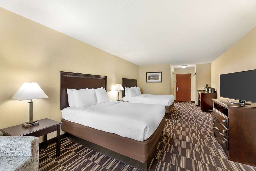 Best Western Plus Victor Inn & Suites - photo 39