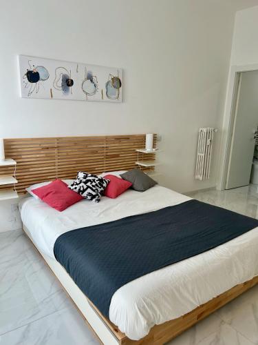 Urban Chic San Paolo Apartment Rome — 4-Star Luxury Hotel in Rome, Italy