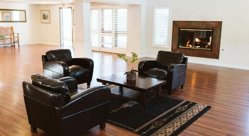 Channel Islands Inn - photo 10