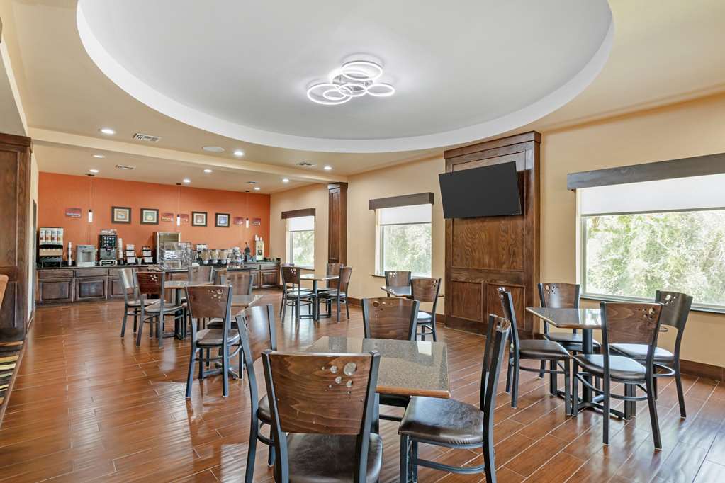 Best Western Plus Goliad Inn & Suites - photo 3