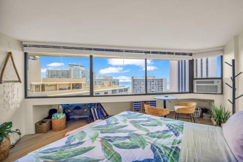 Oceanview Freshly Renovated Free Parking WiFi — 4-Star Luxury Hotel in Honolulu, United States