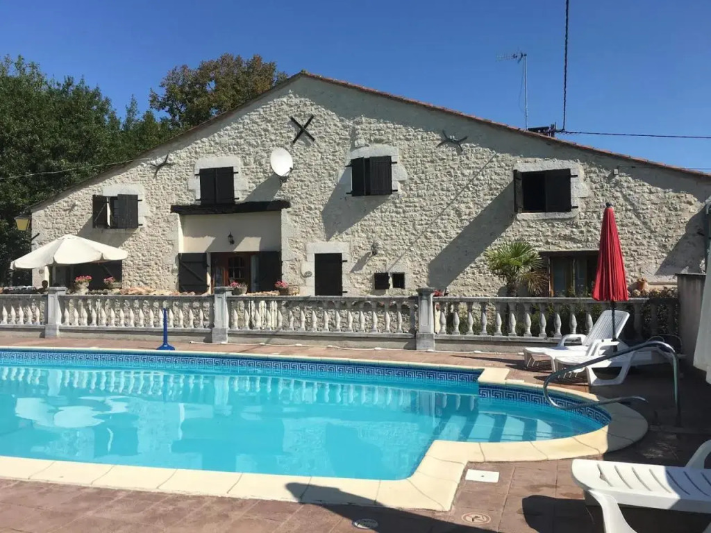 Les Granges — hotel in Sainte-Foy-La-Grande