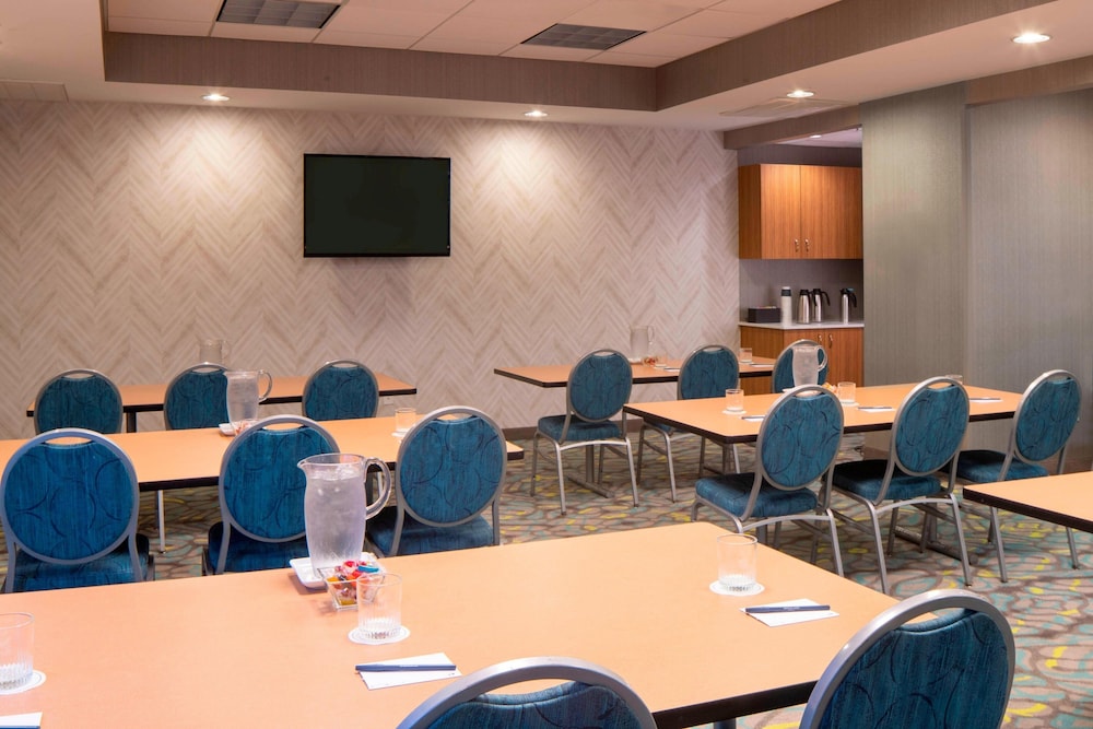 Springhill Suites St. Louis Airport Earth City - photo 21