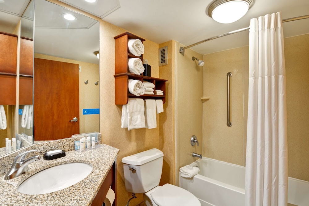 Hampton Inn Hendersonville - photo 30