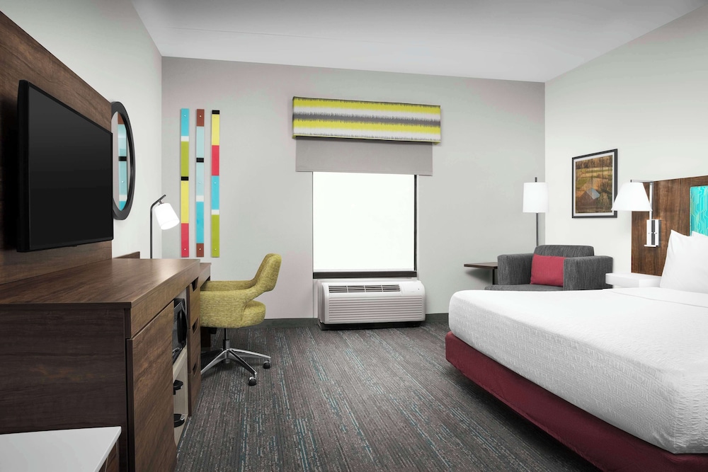 Hampton Inn Dandridge - photo 7