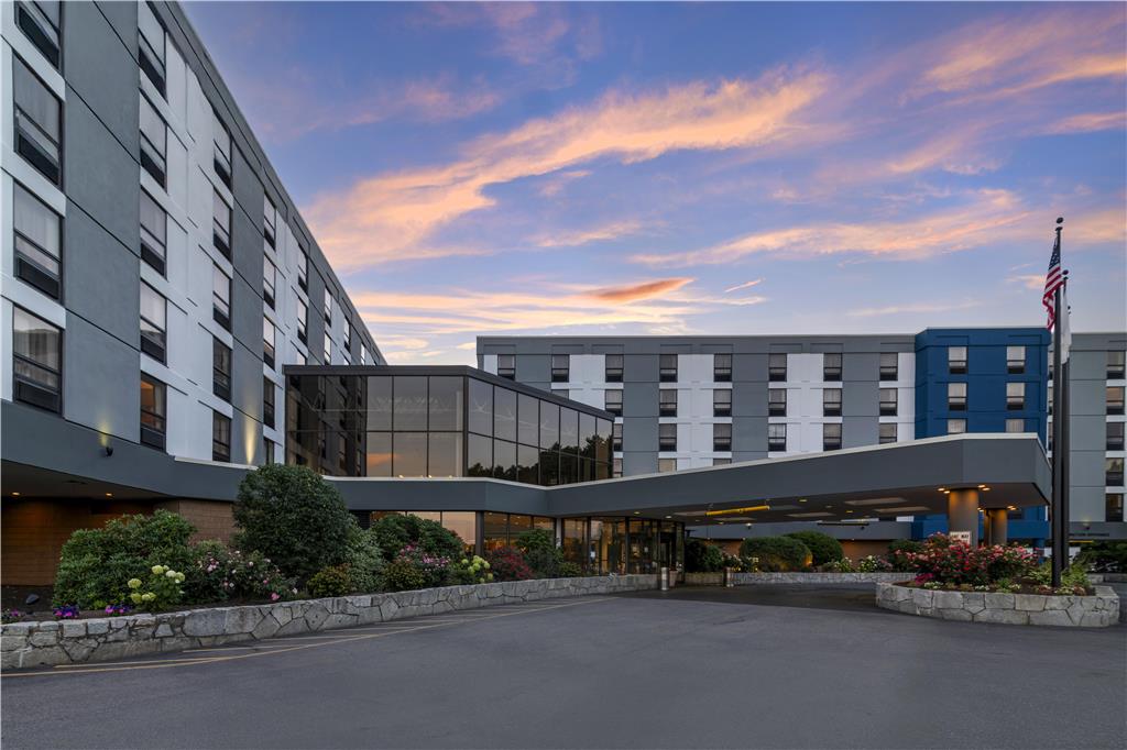 Best Western Royal Plaza Hotel & Trade Center - photo 71