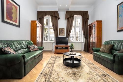 Emerald Suite With Free Parking — 4-Star Luxury Hotel in Budapest, Hungary