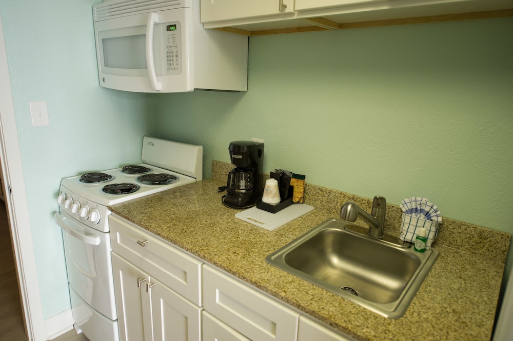Sandcastle Oceanfront Resort by Patton Hospitality - photo 7