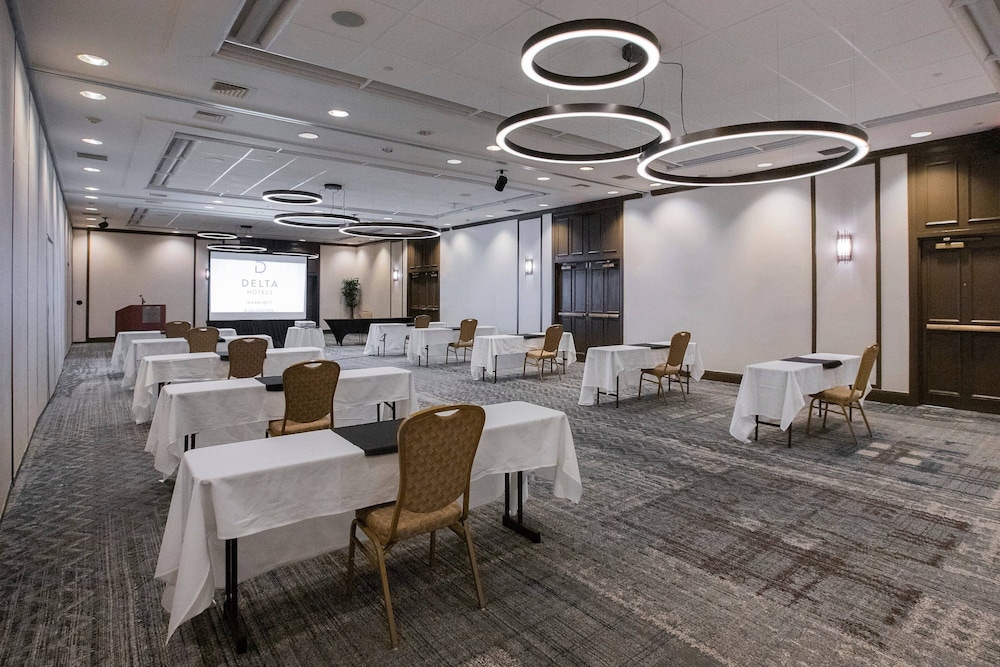 Delta Hotels by Marriott Burlington - photo 27
