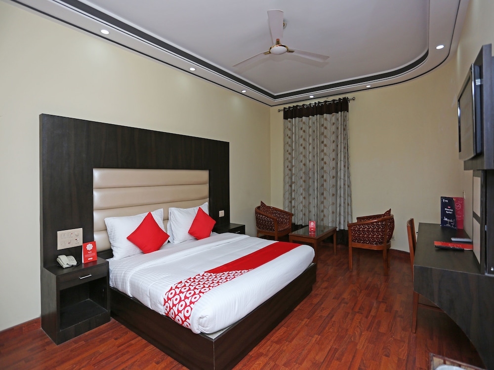 OYO 16125 Eiffel Grand Hotel in Panipat, India
