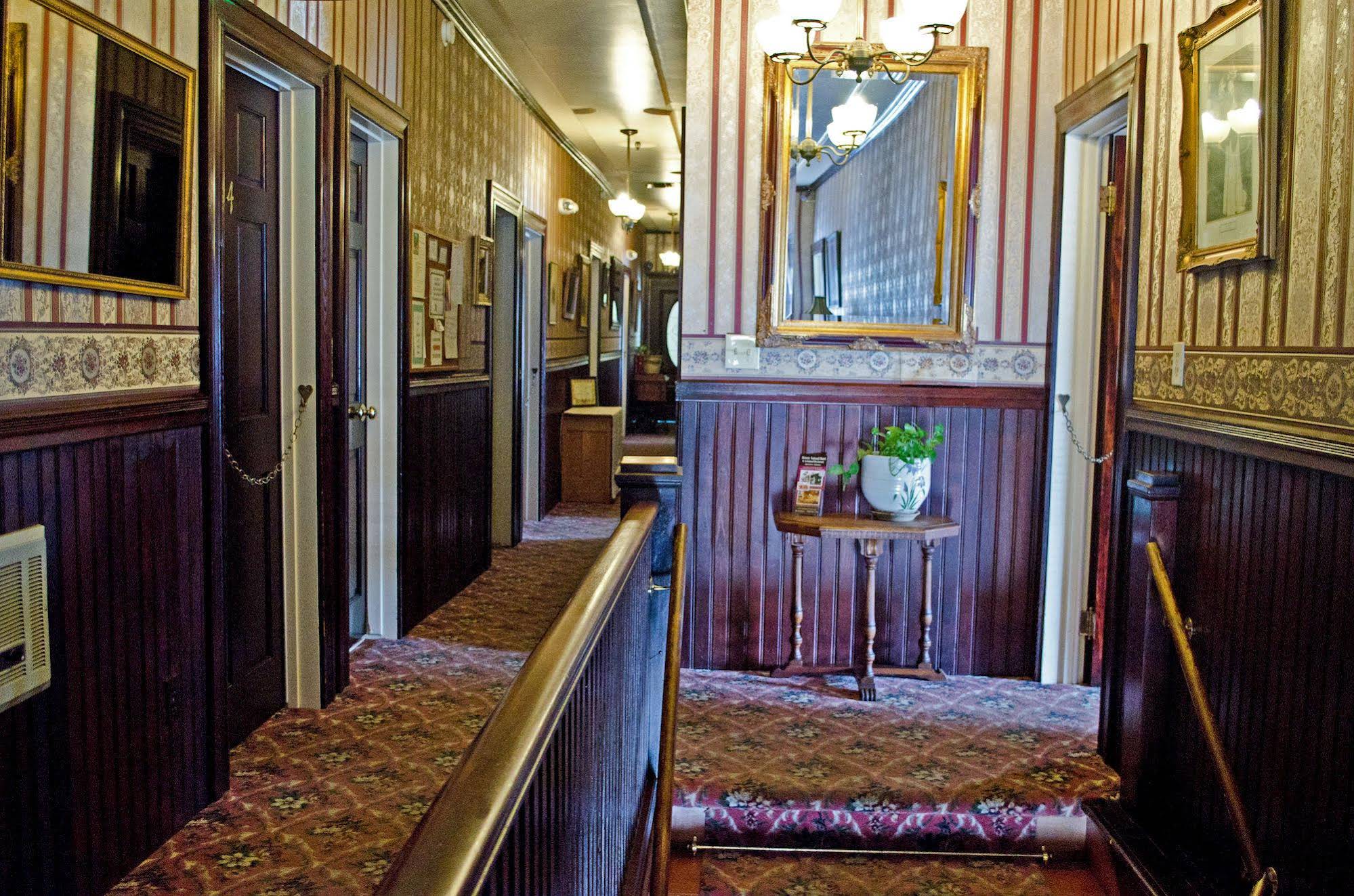Historic National Hotel & Restaurant - featured photo