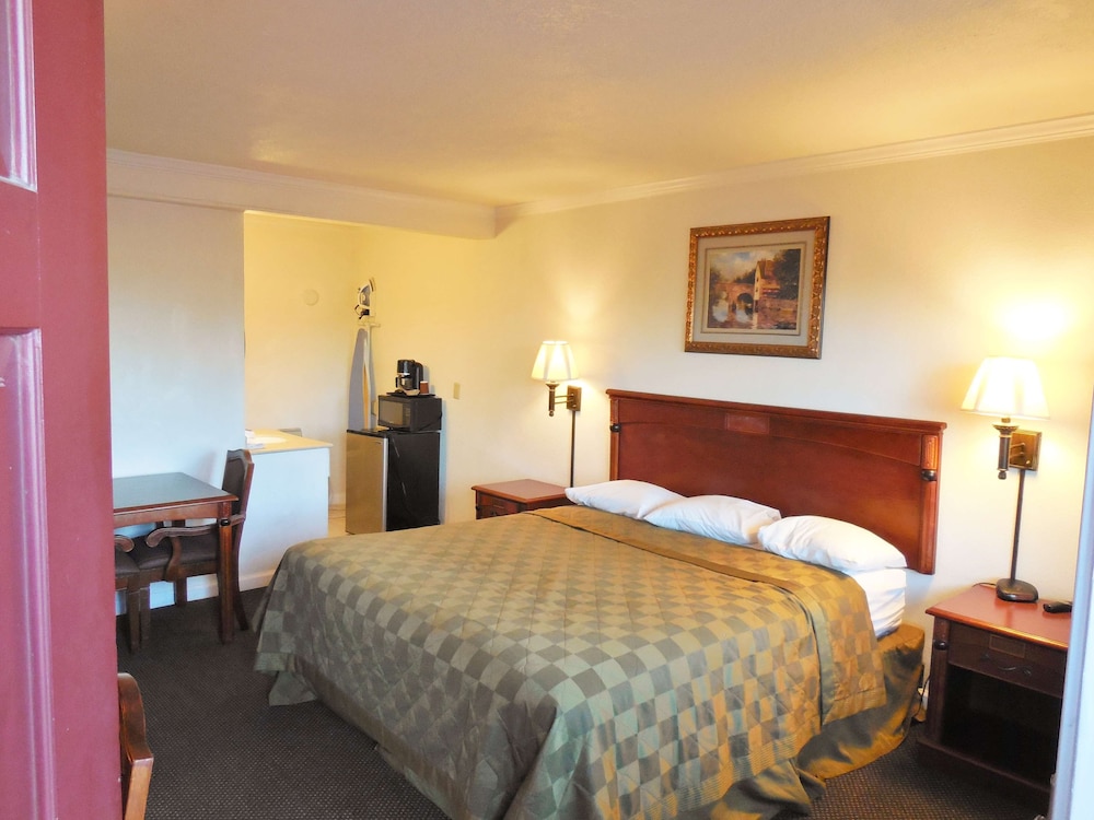 Americas Best Value Inn Hanford - photo 8