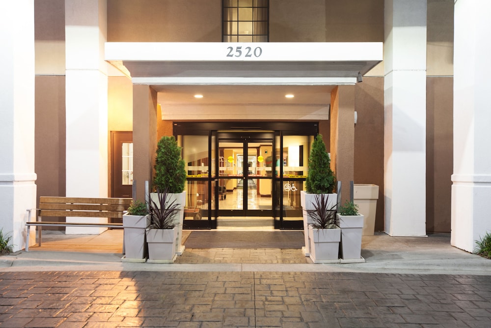 Holiday Inn Exp Winston Salem by IHG - photo 33