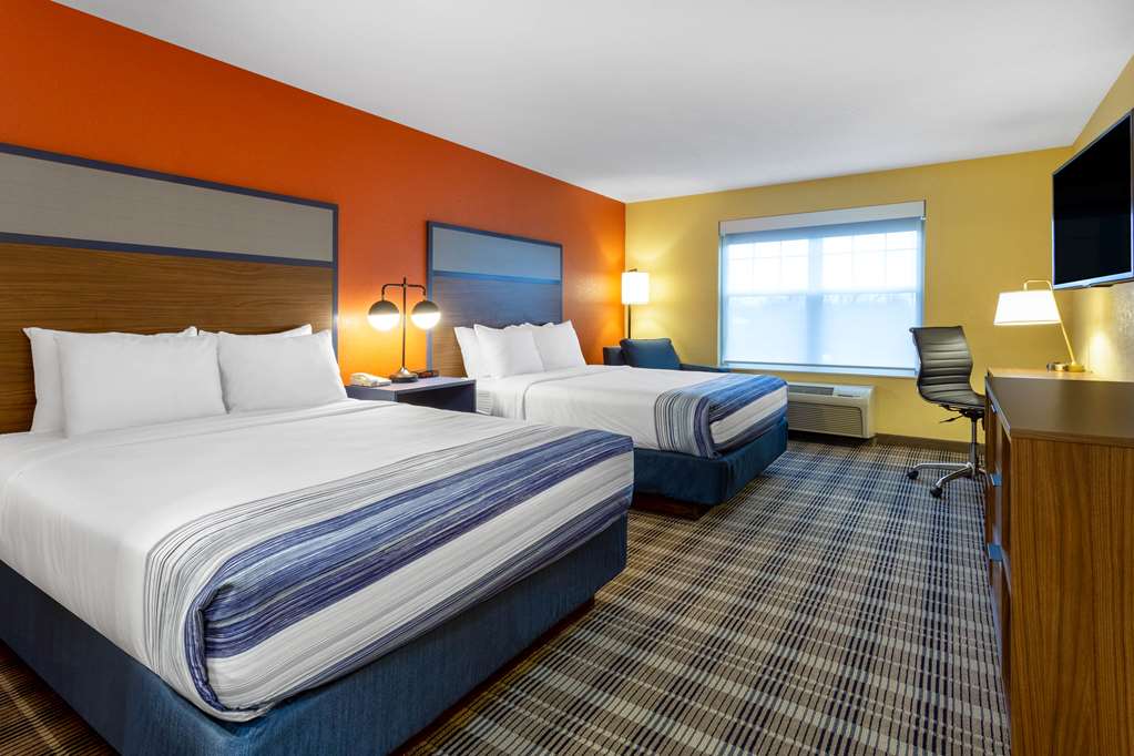 AmericInn by Wyndham Fulton Clinton - photo 9