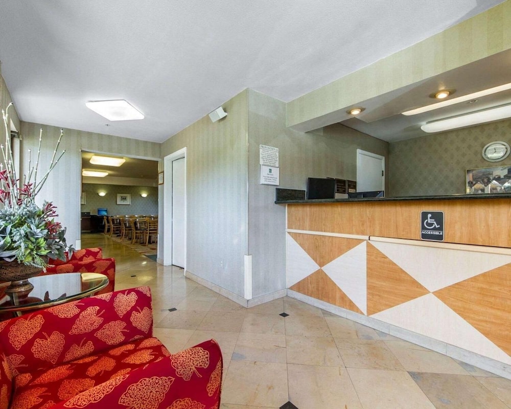 Quality Inn Oakland - photo 12