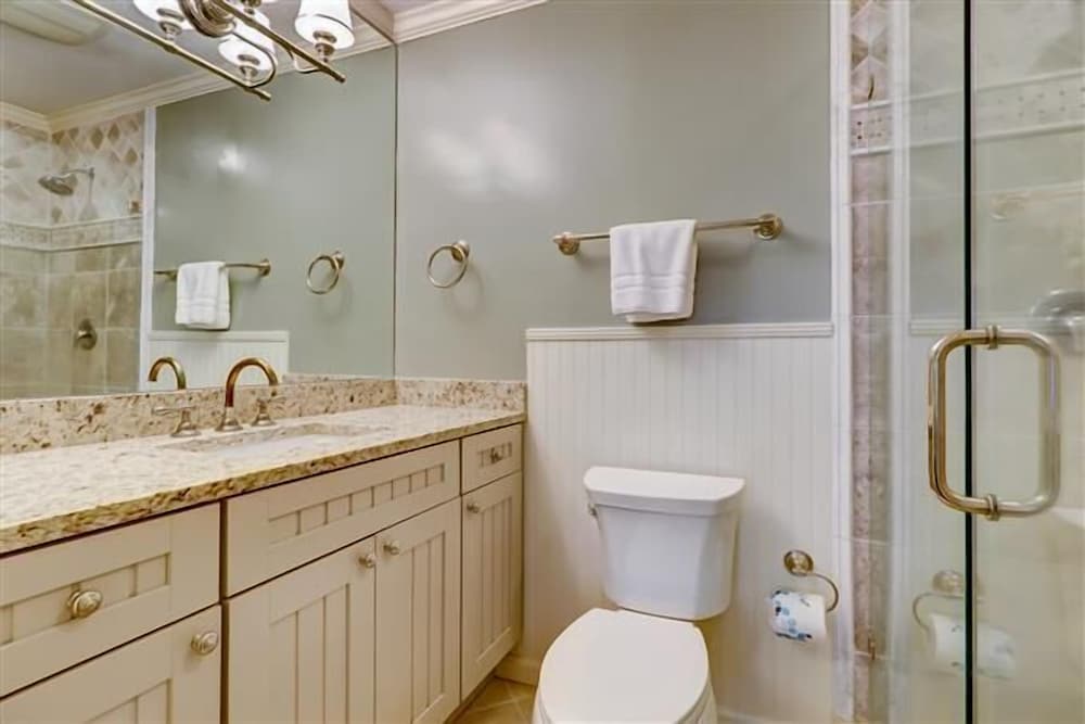 141 Harbourwood Villa at The Sea Pines Resort - photo 15