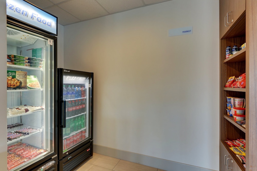 Holiday Inn Express Cincinnati North Monroe by IHG - photo 26