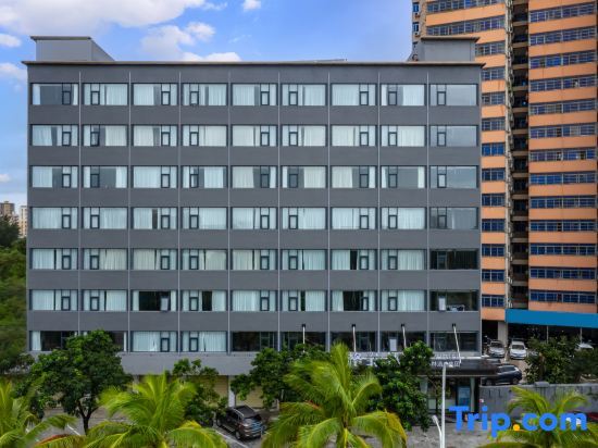 VX Hotel Haikou Meilan International Airport East High Speed Railway Station in Haikou, People's Republic of China