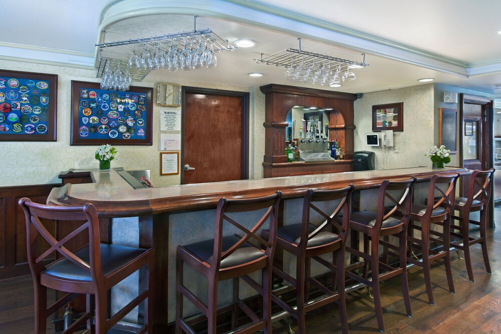 Oxnard Inn Lancaster - photo 46