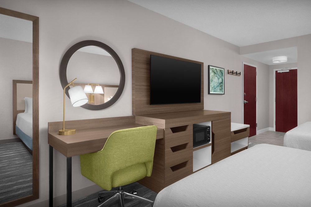 Hampton Inn Ithaca - photo 16