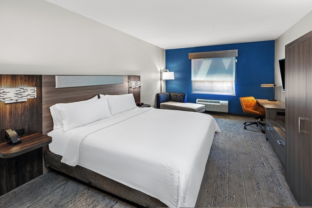 Holiday Inn Express and Suites Henderson by IHG - photo 16