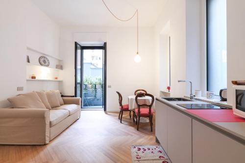 Elegant Suite in Repubblica Brera — 4-Star Luxury Hotel in Milan, Italy