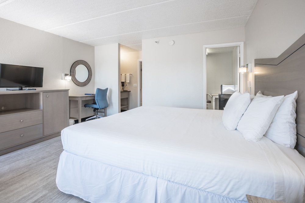 Ocean Coast Hotel At The Beach - photo 14