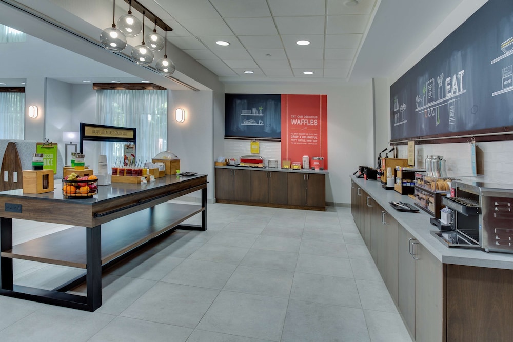 Hampton Inn & Suites Ft. Lauderdale Miramar - photo 25